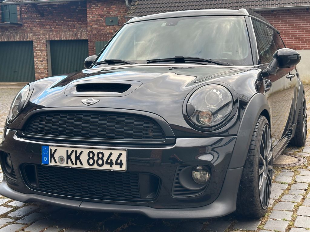MINI Cooper SD Clubman Cooper S John Cooper Works JCW