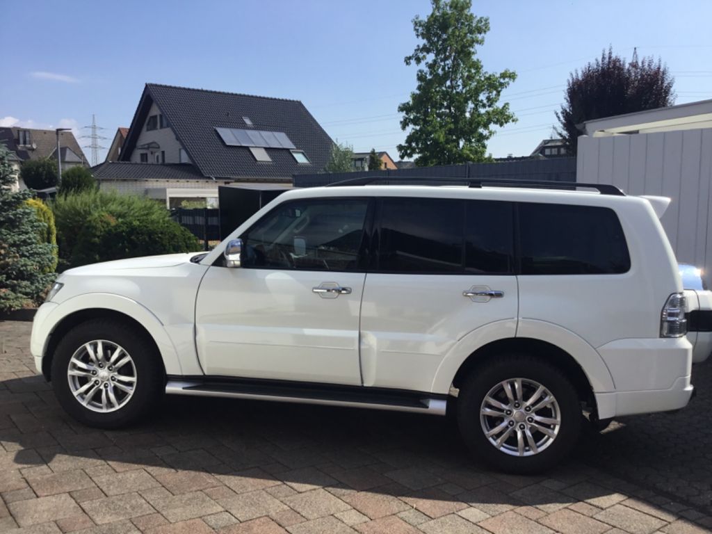 Mitsubishi Pajero 3,2 DI-D 4WD Final Edition Automatik ...