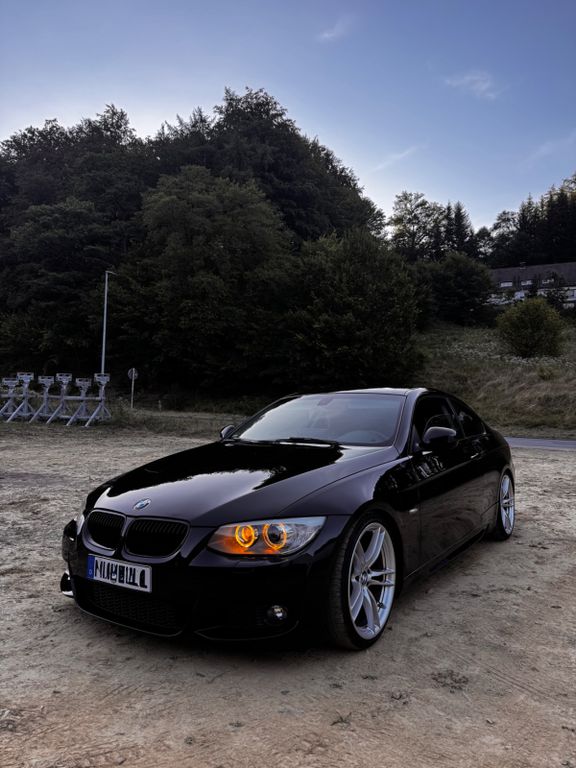 Bild des Angebotes BMW 325d Coupé -