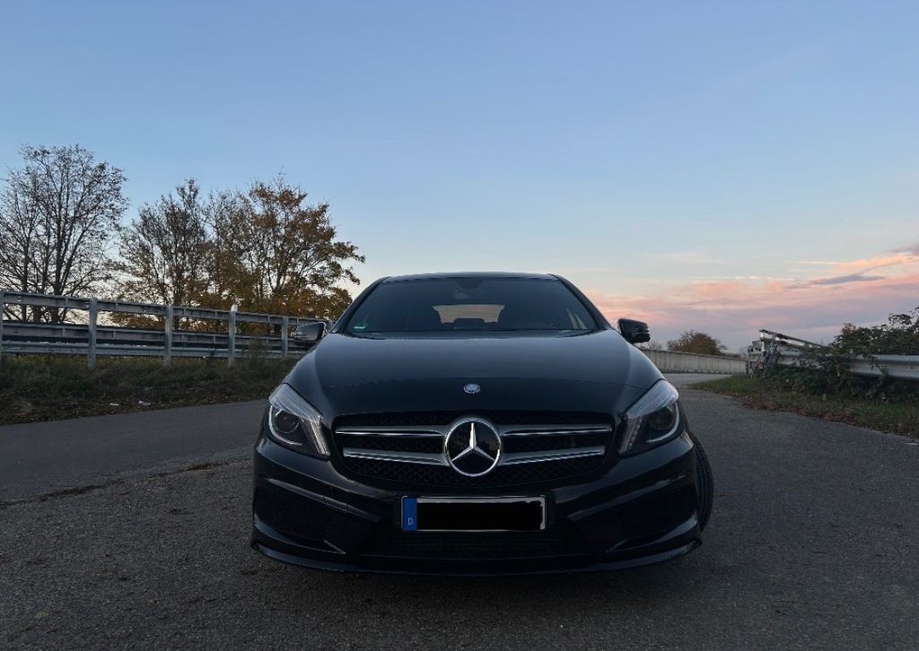 Bild des Angebotes Mercedes-Benz A 200 AMG Paket