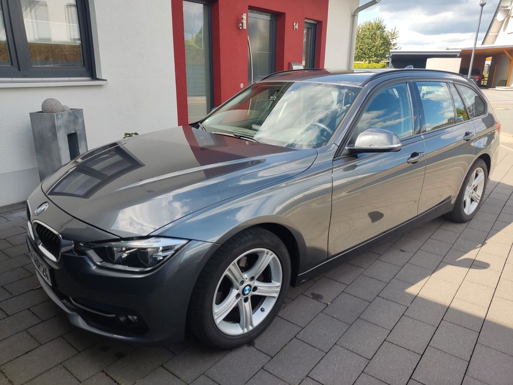 Bild des Angebotes BMW 320i Touring Sport Line