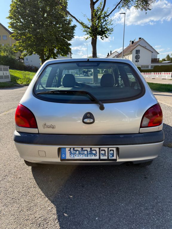 Bild des Angebotes Ford Fiesta 1.3 44 kW Futura² Futura²