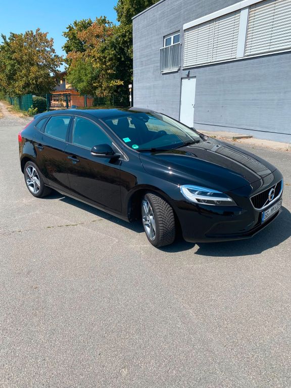 Bild des Angebotes Volvo V40 T2 Momentum Momentum