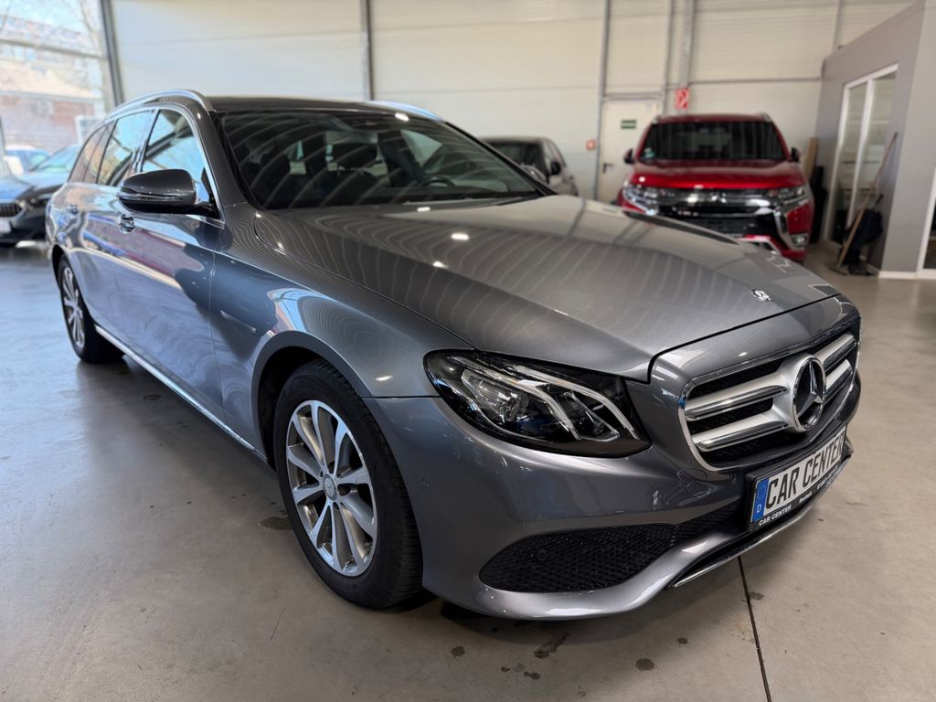 Bild des Angebotes Mercedes-Benz E 250 T-Modell Navi|LED|Kamera|TotWinklLuft|GSD