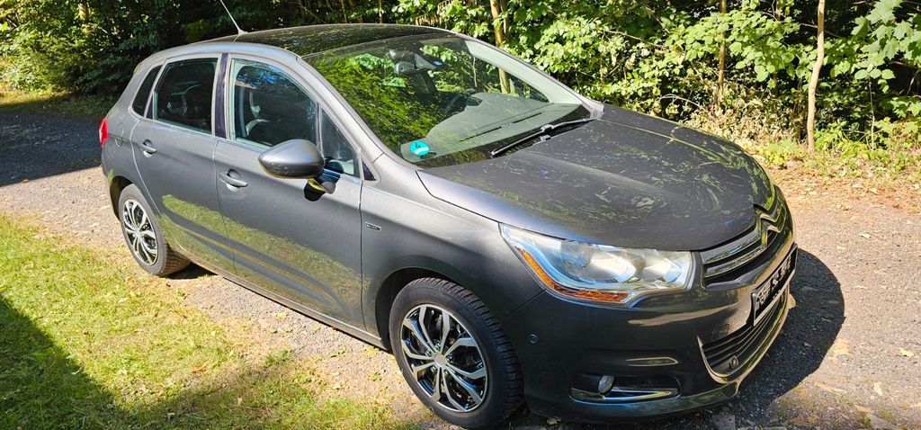 Bild des Angebotes Citroën C4 VTi 120 Exclusive TÜV neu Panorama Dach