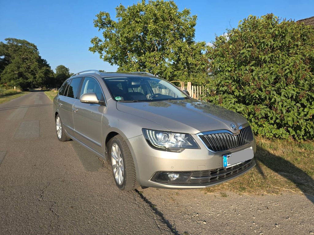 Bild des Angebotes Skoda Superb 2.0 TDI 125kW DSG Elegance TÜV 12/27