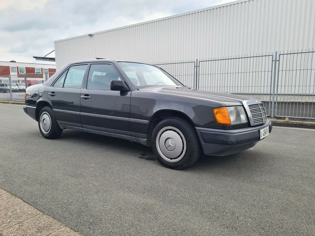 Bild des Angebotes Mercedes-Benz E 260/W124/Leder/Klima/Schiebedach/Sitzheizung
