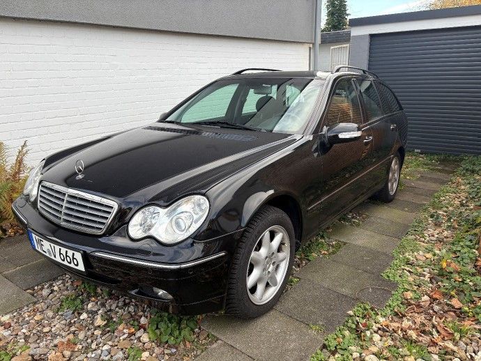 Bild des Angebotes Mercedes-Benz C-Klasse C 320 T, 4-MATIC, Vollausstattung