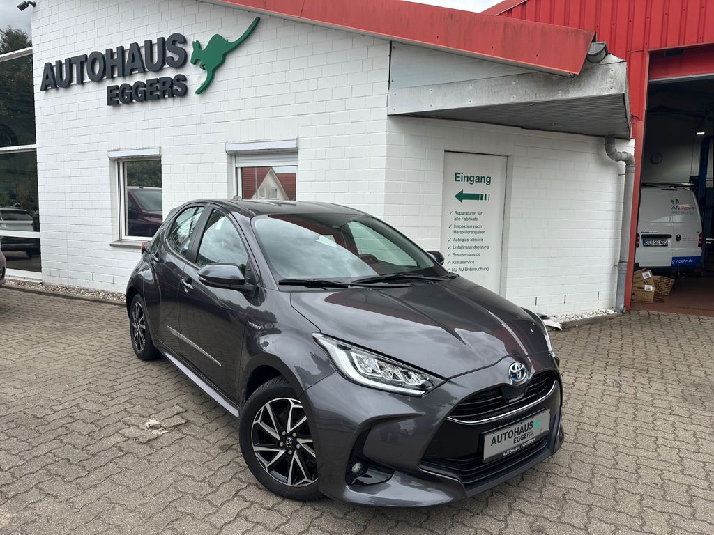 Bild des Angebotes Toyota Yaris Hybrid Club/AUT/ACC/KAM/GJR/LMF/TÜV NEU