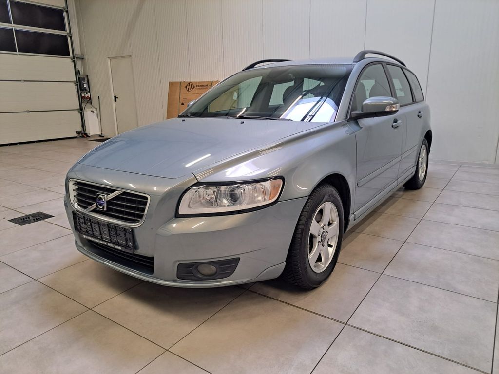 Bild des Angebotes Volvo 1.6 D Momentum / LEDER / AHK / NAVI