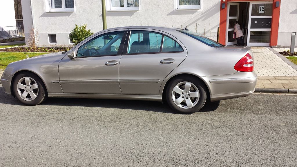 Bild des Angebotes Mercedes-Benz E 220 CDI AVANTGARDE