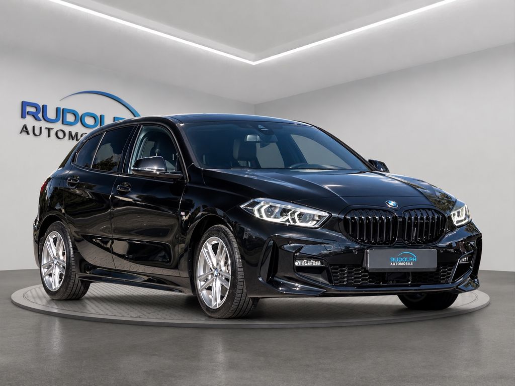 Bild des Angebotes BMW 118i M SPORT AUTOM. PANO KEYLESS 1.HAND GARANTIE