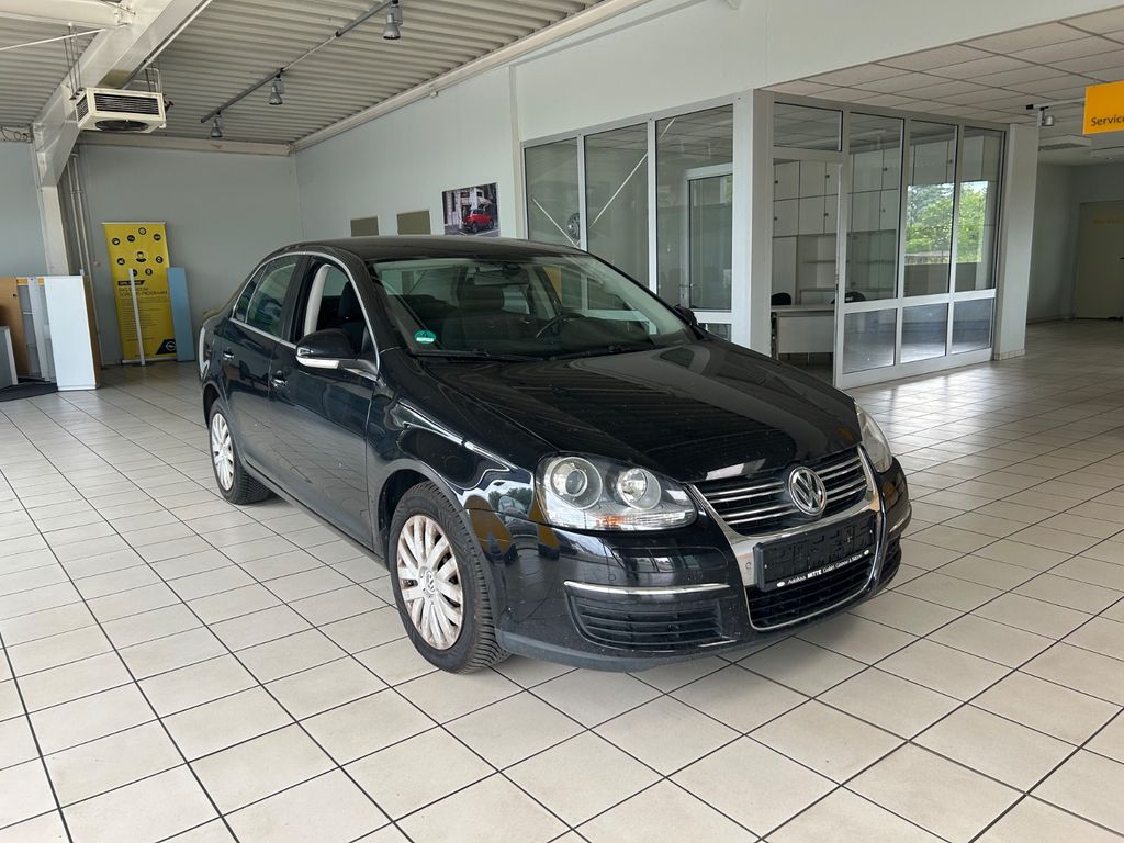 Volkswagen Jetta 2.0 ( Klimaanlage-Radio-Tempomat)