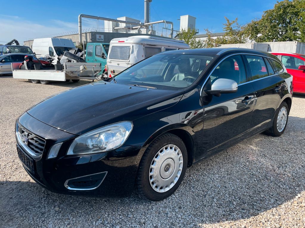 Bild des Angebotes Volvo V60-Summum-Autom-Bi Xenon-Leder-Radar-BLIS