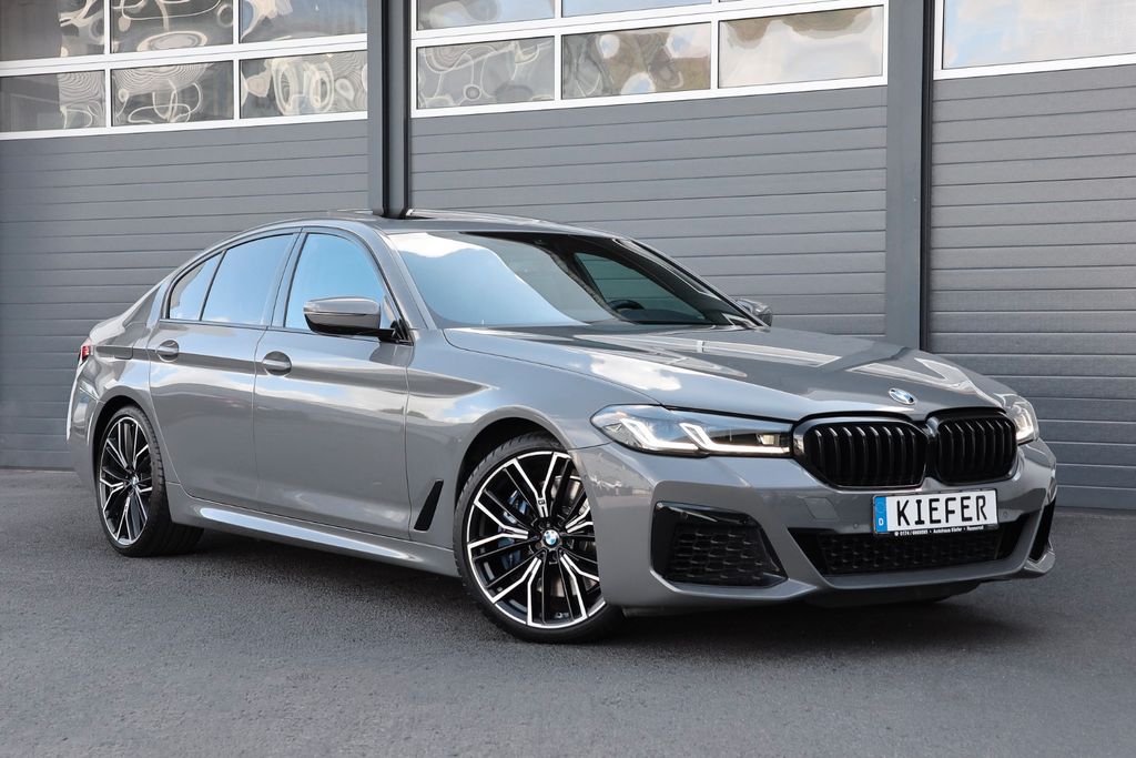 Bild des Angebotes BMW M550i xDrive/H&K/SHZ/SBL/CarPlay/TOTW/KAMERA/R20