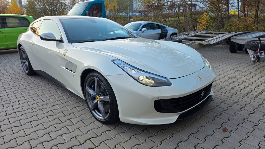 Bild des Angebotes Ferrari GTC4Lusso 6.3 V12 LIFT PANO DISPLAY FULL SERVICE
