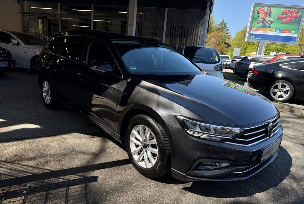Bild des Angebotes Volkswagen Passat Variant Navi ACC Sitzheizung LWST