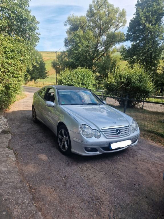 Bild des Angebotes Mercedes-Benz 230