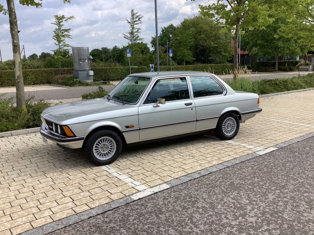 BMW 320/6 fast wie neu