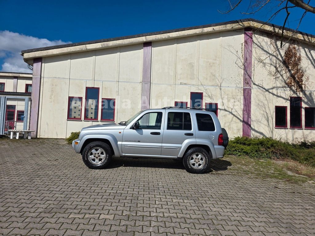 Bild des Angebotes Jeep Cherokee Sport 2.8 CRD Autom.