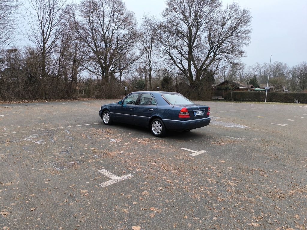 Mercedes-Benz C 180 ELEGANCE Nur 39000KM