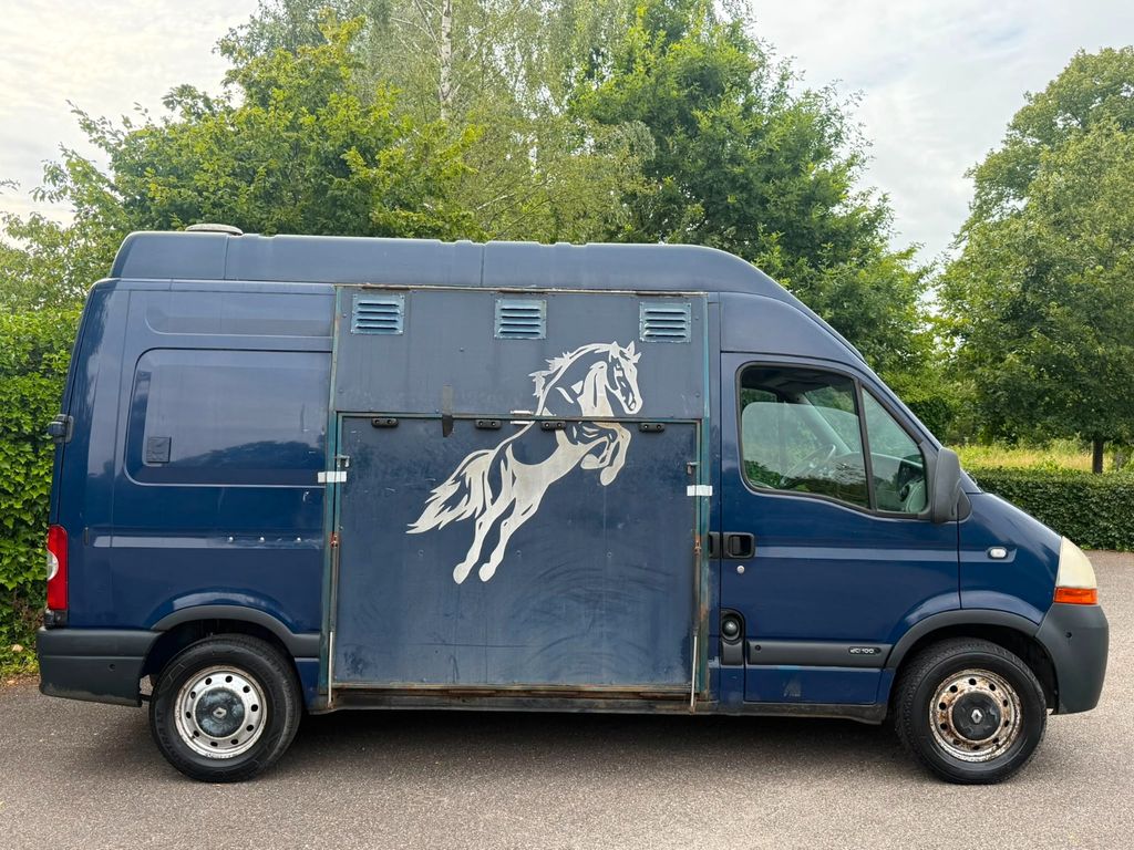 Bild des Angebotes Renault Master 2007 Pferdewagen Horsetruck Pferdebus