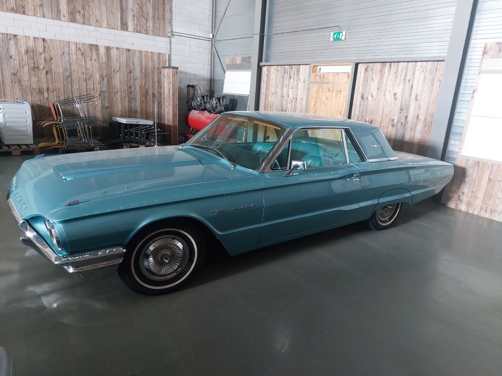 Ford Thunderbird