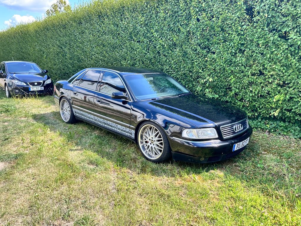 Audi A8 3.7 tiptronic quattro - an Bastler
