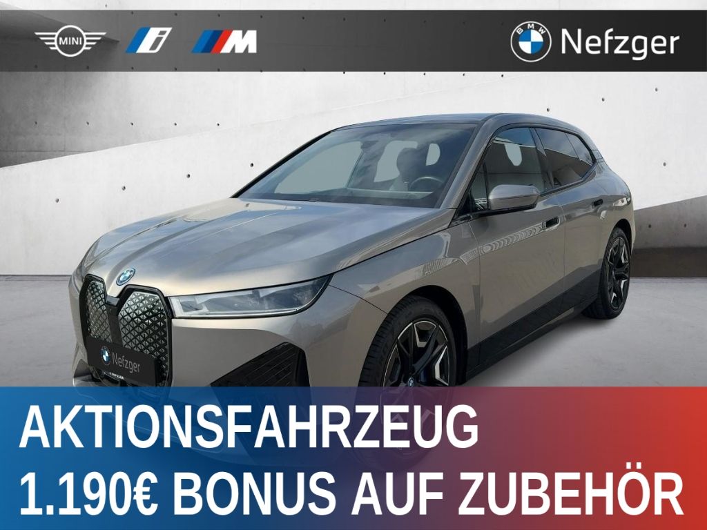 Bild des Angebotes BMW iX xDrive50 Sportpaket HUD Sky Laser ACC AHK