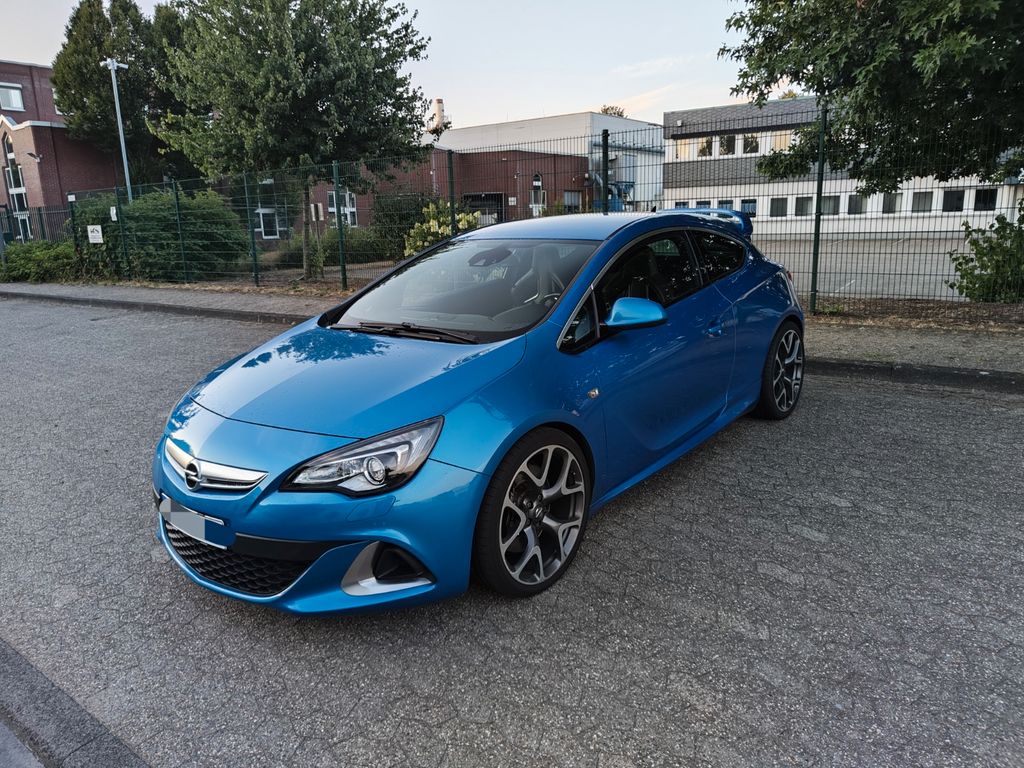 Opel Astra J GTC OPC 2.0 Turbo 206kW OPC Volleder