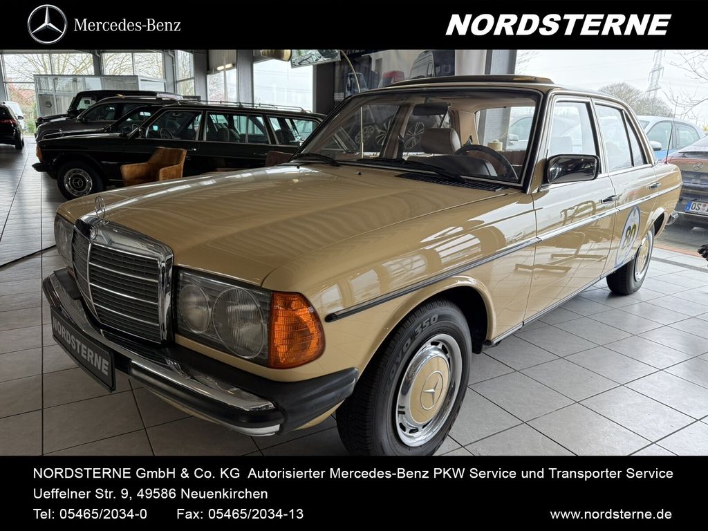 Bild des Angebotes Mercedes-Benz 200 W123 Limousine Promifahrzeug Alles Original