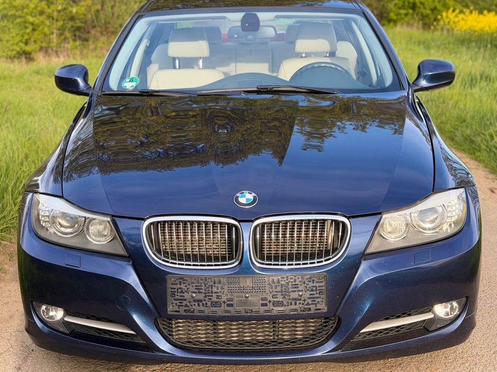 Bild des Angebotes BMW 330d Edition Exclusive Bremsen Neu