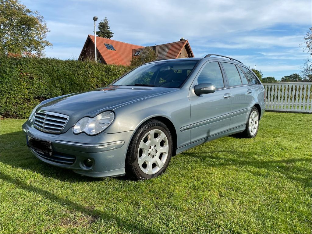 Bild des Angebotes Mercedes-Benz 220
