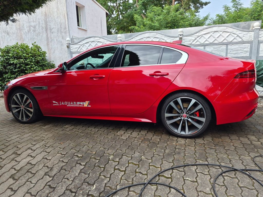 Bild des Angebotes Jaguar XE D180 R-DYNAMIC SE AWD R-DYNAMIC SE