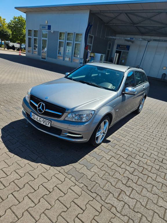 Bild des Angebotes Mercedes-Benz 220