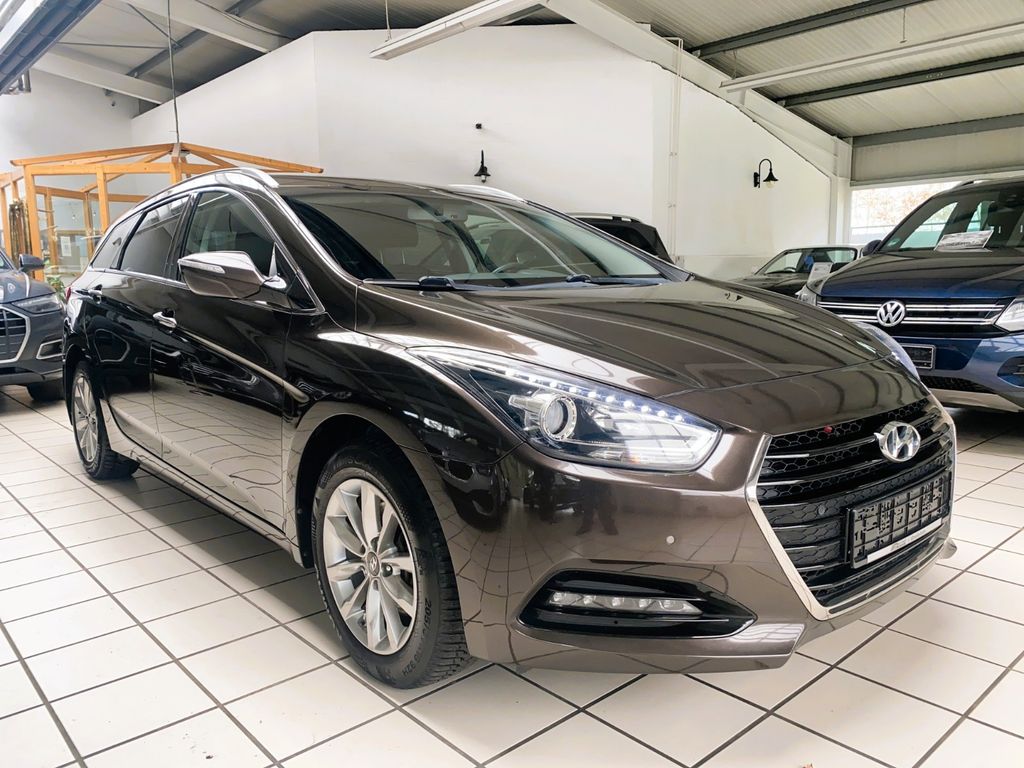 Bild des Angebotes Hyundai i40 1.7 CRDi Automatik DPF