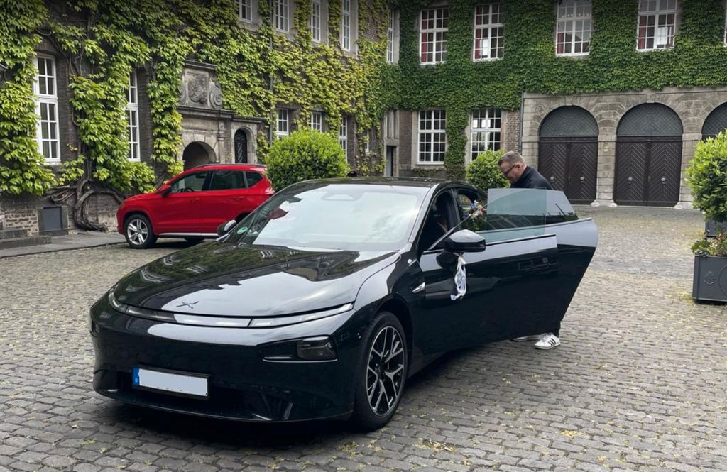 Bild des Angebotes XPENG P7 Performance mit Premiumpaket - selten!