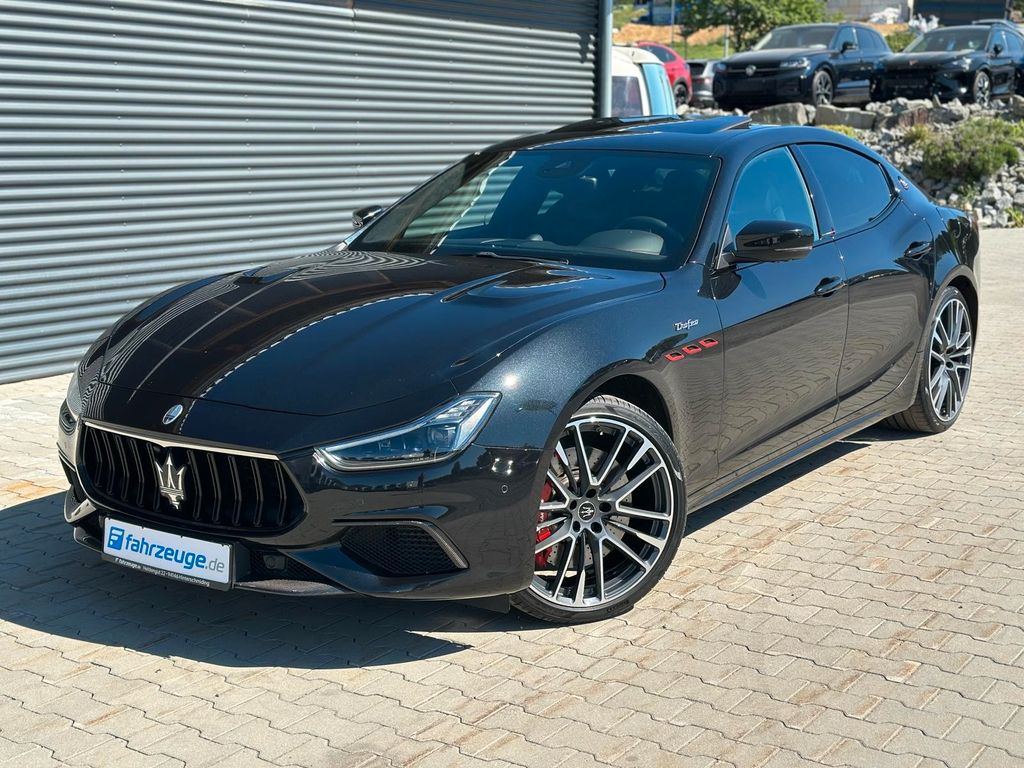 Bild des Angebotes Maserati Trofeo 3.8V8*CarbonPaket*21"Orione*360Grad*