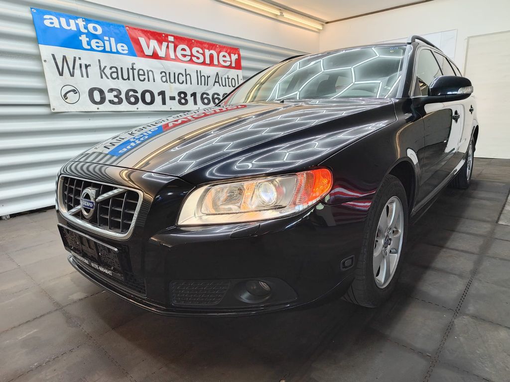 Bild des Angebotes Volvo V70 Kombi Momentum XENON SHZ ALUFELGEN TEILLEDER