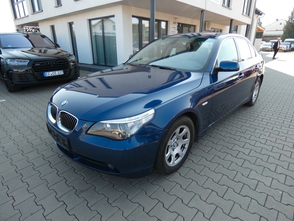 Bild des Angebotes BMW 523 i  Limousine Alu Navi Tempomat AHK Blau Met.