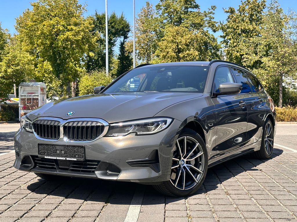 Bild des Angebotes BMW 330 3 Touring 330 e Sport Line