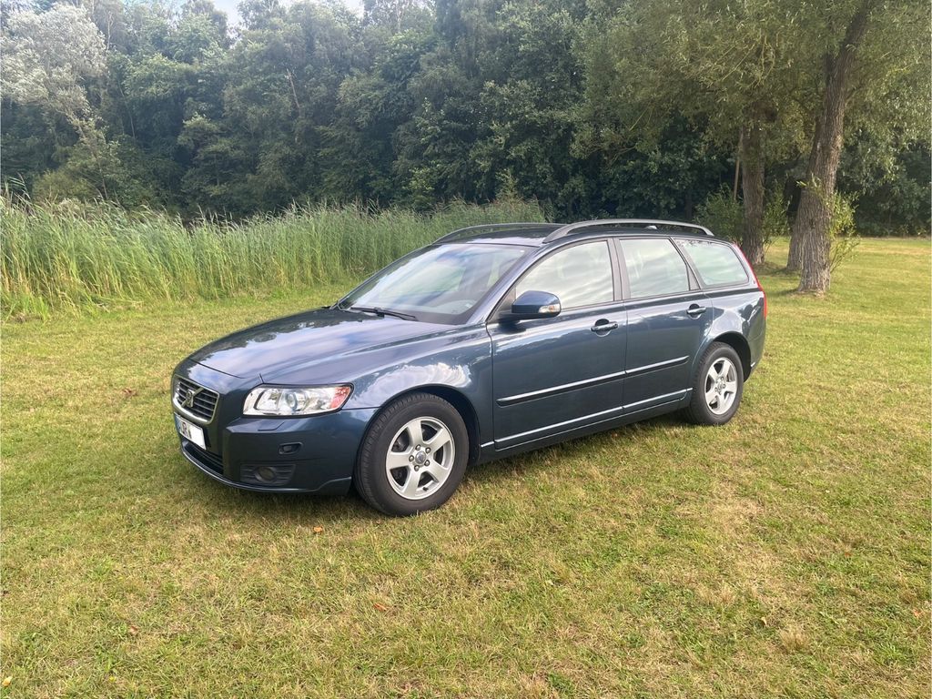 Bild des Angebotes Volvo V50 2.0 Momentum, Tempomat, 2 Z Klima, Sitzheiz.