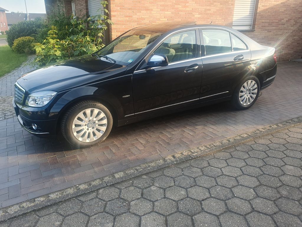 Bild des Angebotes Mercedes-Benz 200