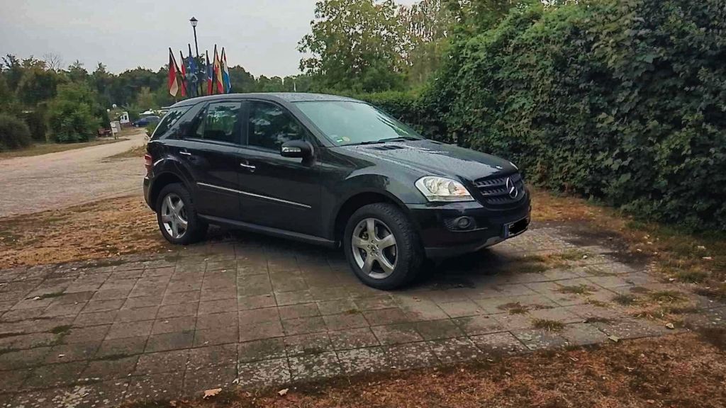 Bild des Angebotes Mercedes-Benz ML 420 CDI 4MATIC, V8-Diesel, AHK 3,5 t, TÜV neu