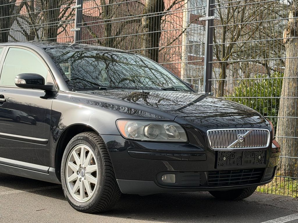Bild des Angebotes Volvo V50 Kombi 2.0 D Momentum