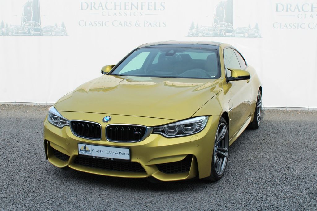 Bild des Angebotes BMW M4 Coupé - Handschalter, Carbondach, Neuwertig