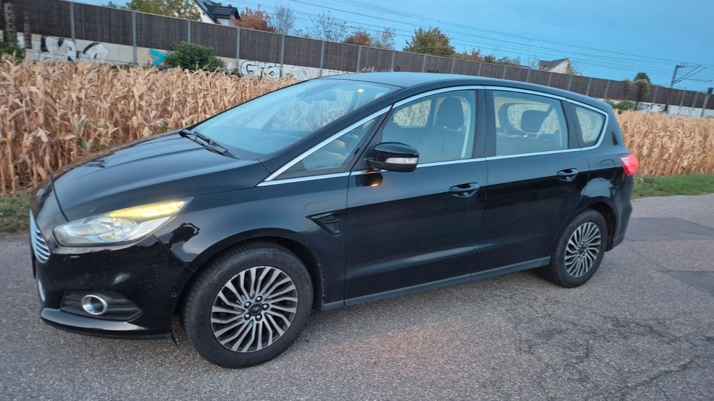 Bild des Angebotes Ford S-Max 2,0 EcoBlue Automatik, Titanium, 7 Sitzer
