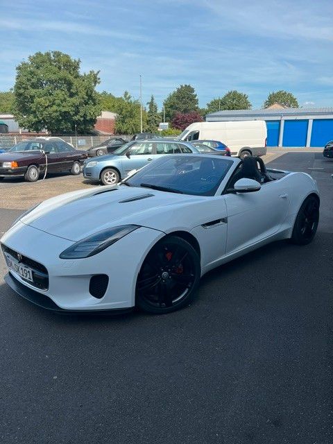 Bild des Angebotes Jaguar F-Type 2.0 L P300 Turbo Chequered Flag Autom...