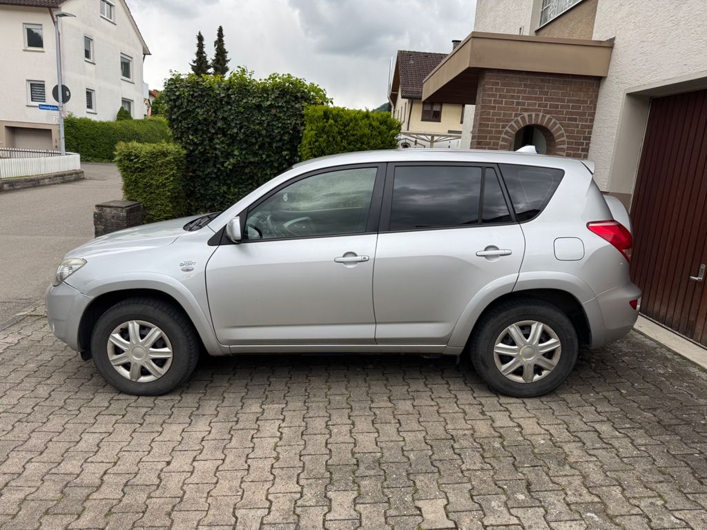 Bild des Angebotes Toyota RAV 4 2.2-l-D-CAT 4x4