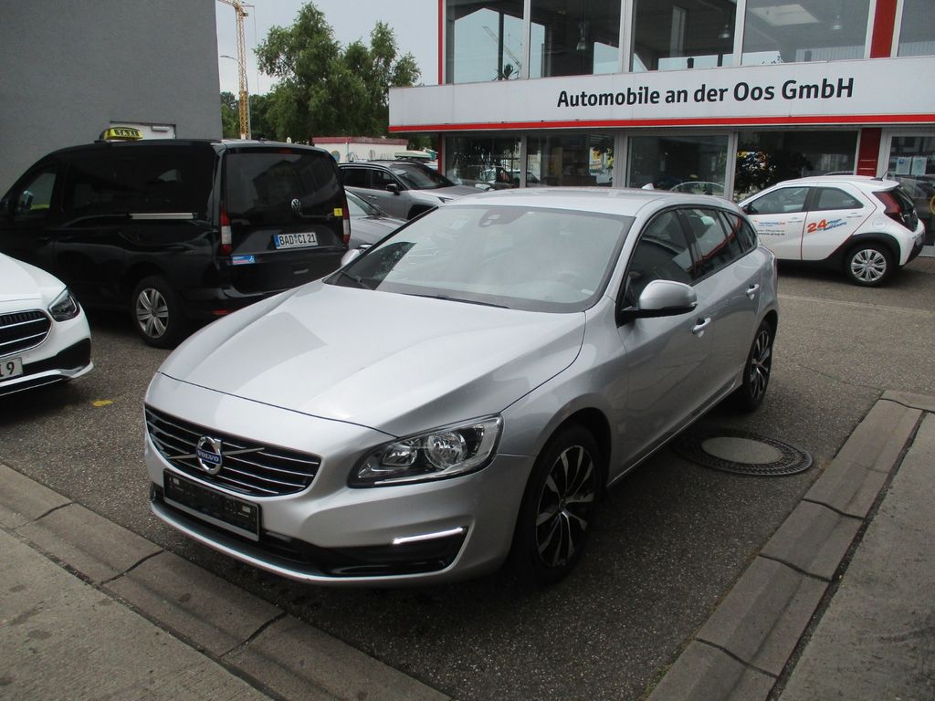Bild des Angebotes Volvo V60 Kombi Linje Svart